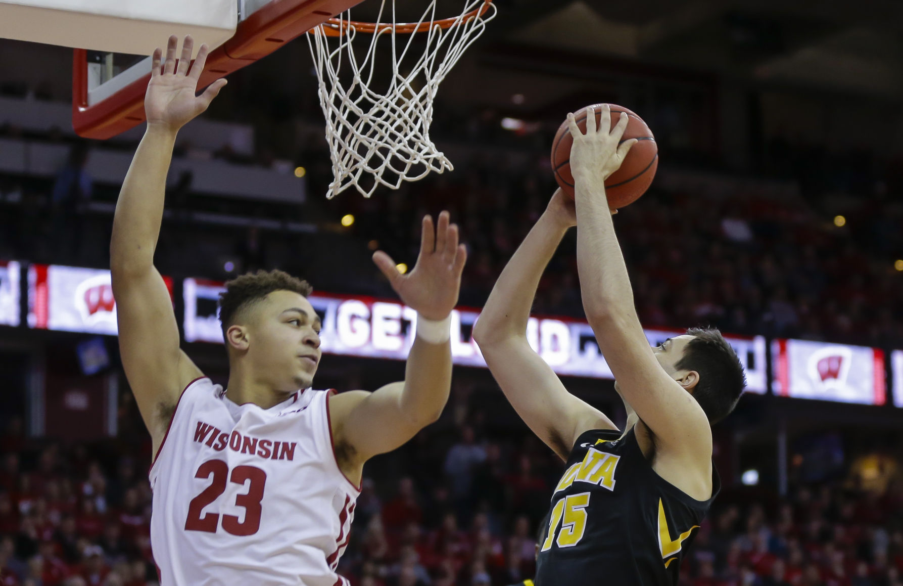 Iowa Wisconsin Basketball